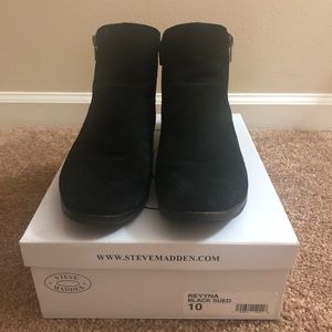 Steve Madden Reyyna Suede Bootie
